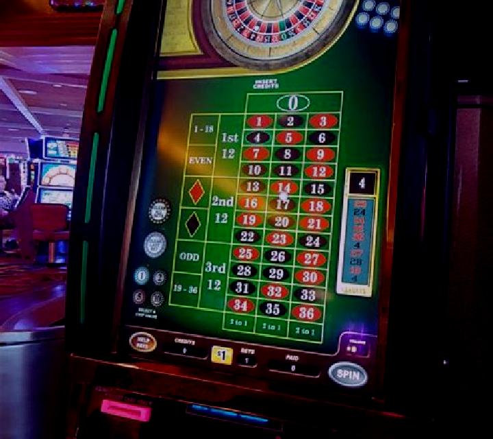 Super Roulette slot machine