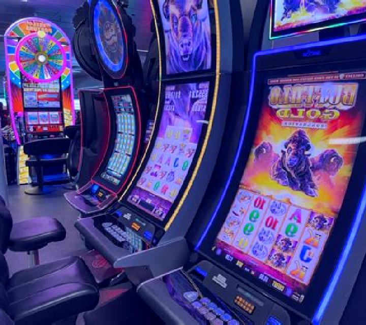 Supreme Cash slot machine