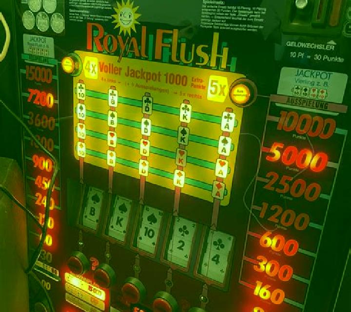 Tactical Flush slot machine