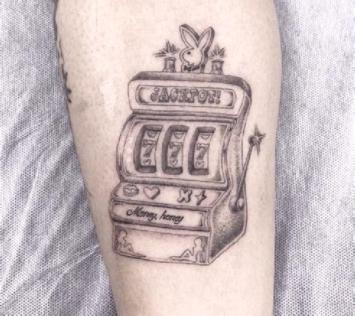 Tattoos slot machine
