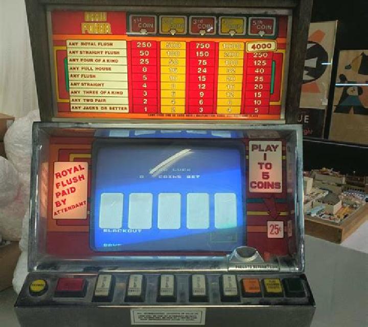 Tequila Poker slot machine