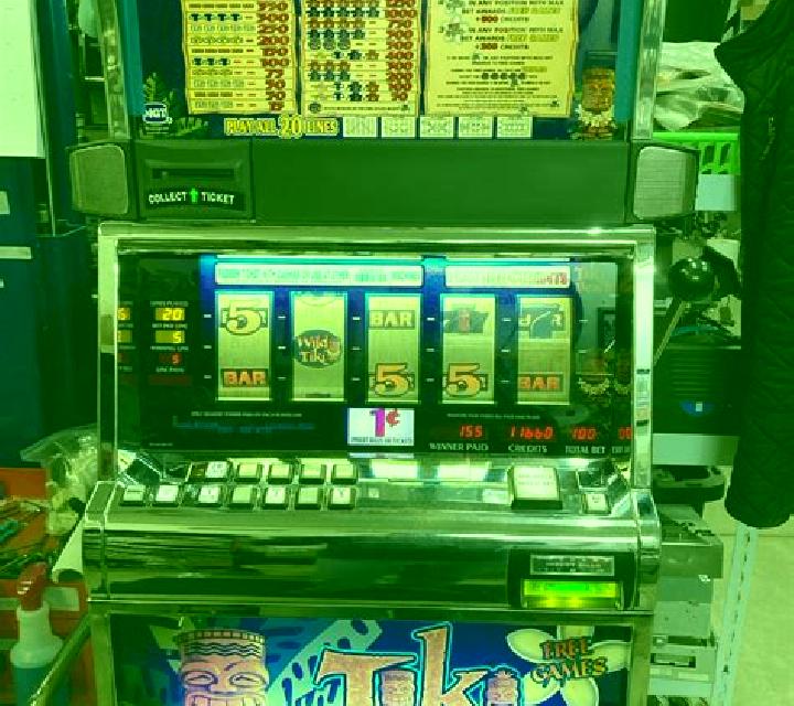 The Beach Comber slot machine