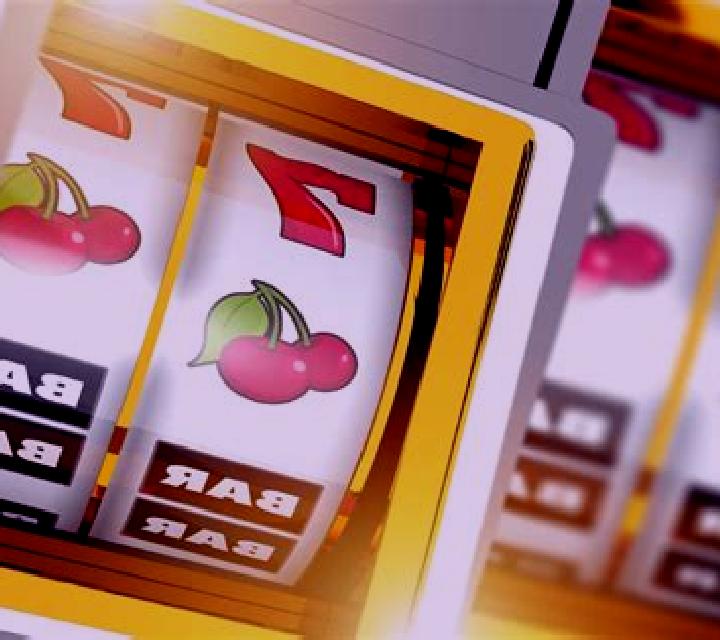 The Divine 12th slot machine