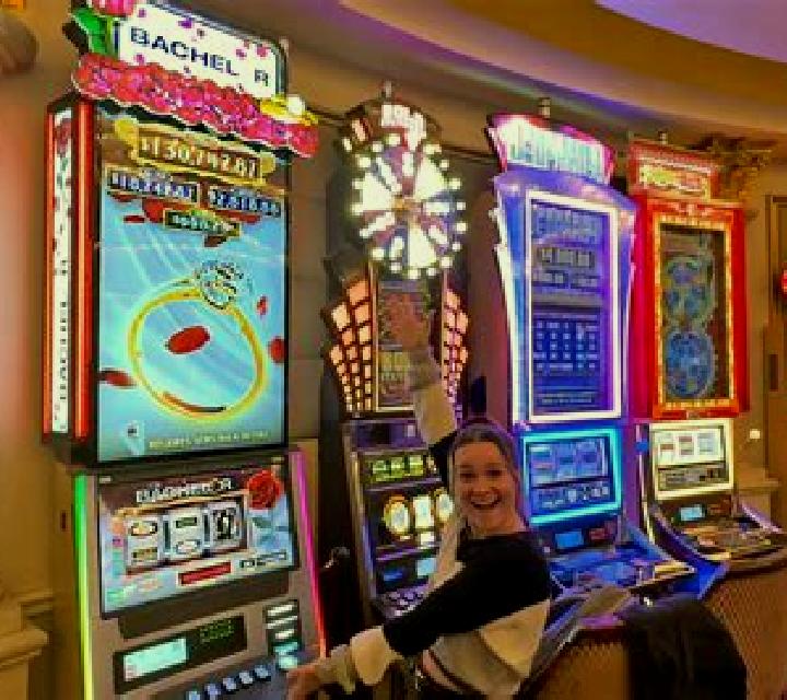 The Dressing Room slot machine