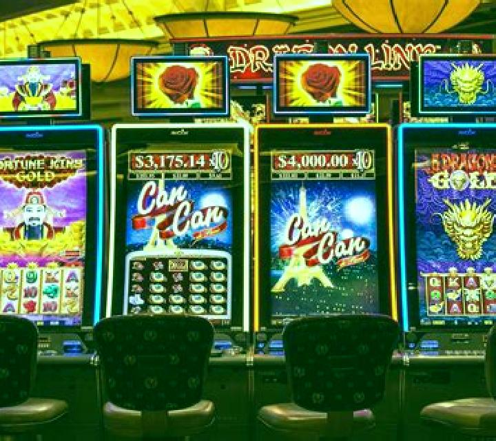 Theseus Rises slot machine