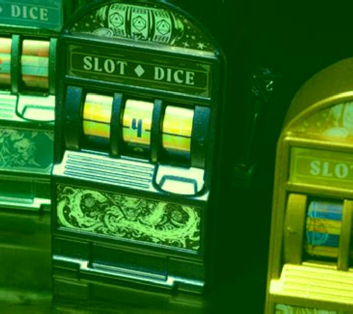 Three Reel Dice slot machine