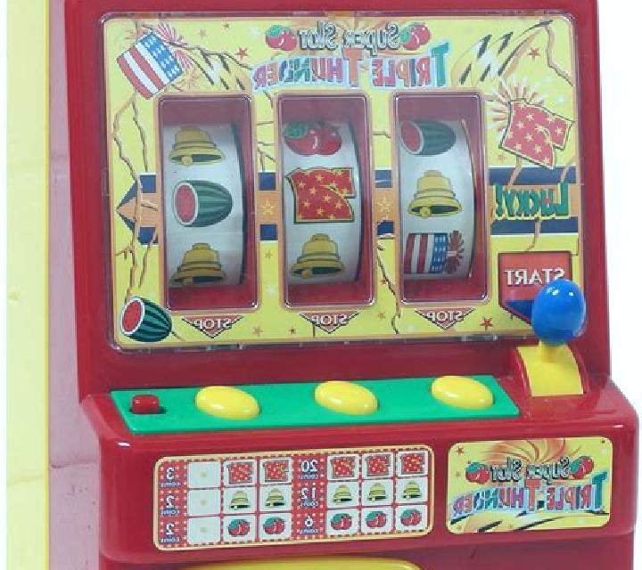 Three Toy slot game