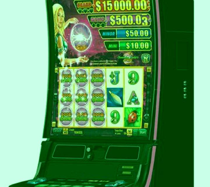 Thunder Cash - Charming Lady slot machine