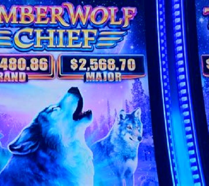 Timber Wolf Triple Power online slot