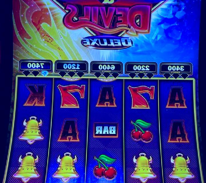 Timeless Diamonds slot machine