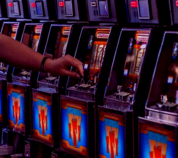 Titanic (Paradice Gaming) slot machine