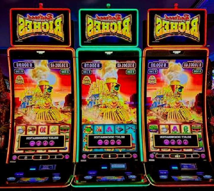Titan s Riches slot machine