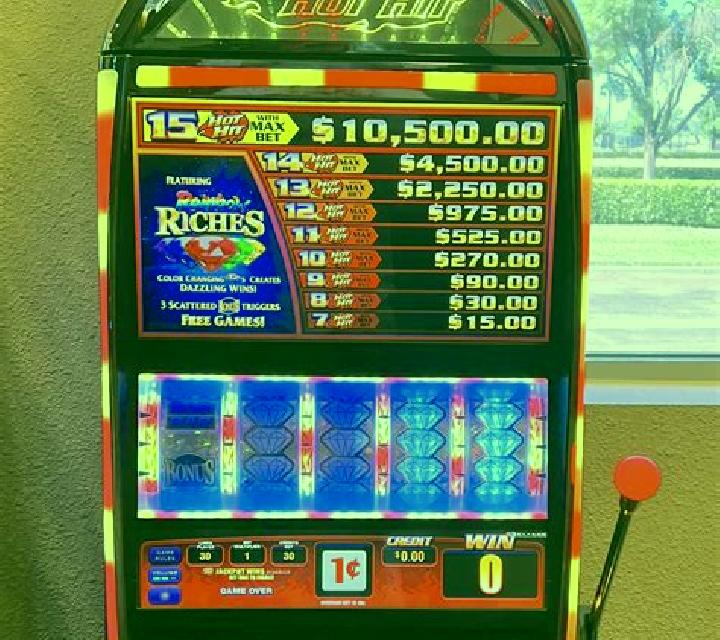 Titan s Rising - Hold & Hit slot machine