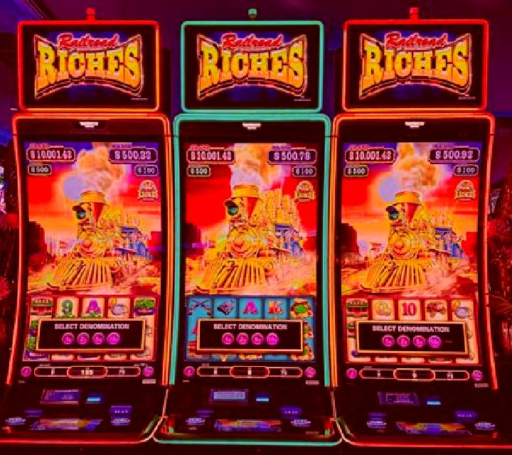 Toast to Riches slot machine