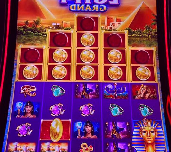 Tomb of Egypt slot machine