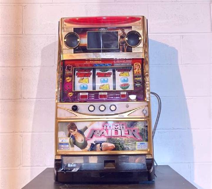 Tomb Thief slot machine