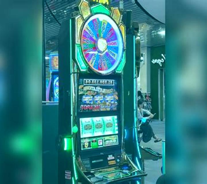 Tome of Life slot machine