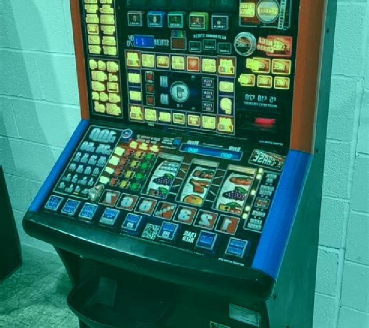 Treasure Pirates Lightning Chase slot machine