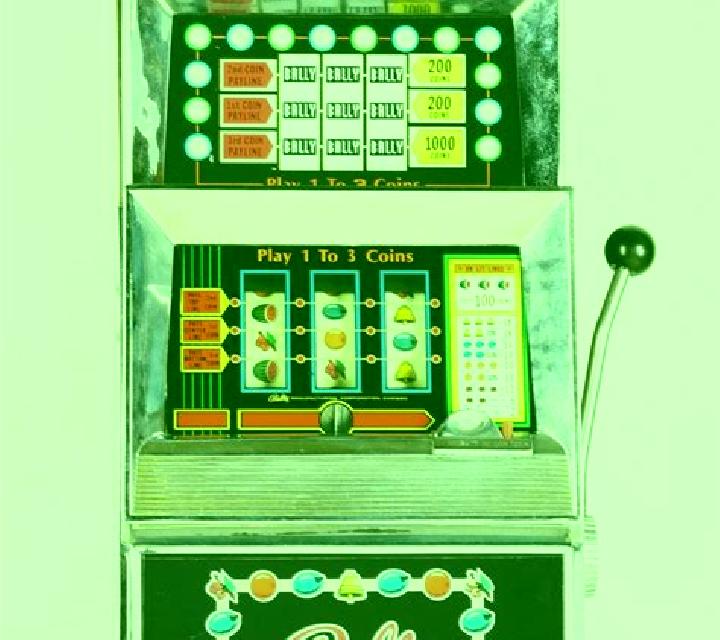 Treasure Raider (Bally) slot machine