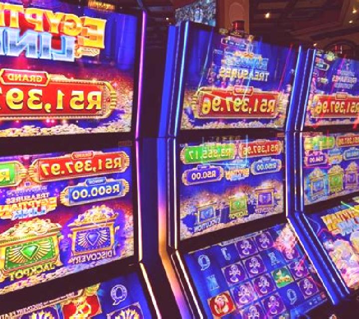 Trinity Egypt Link slot machine
