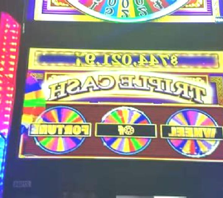 Triple Cash Wheel online slot