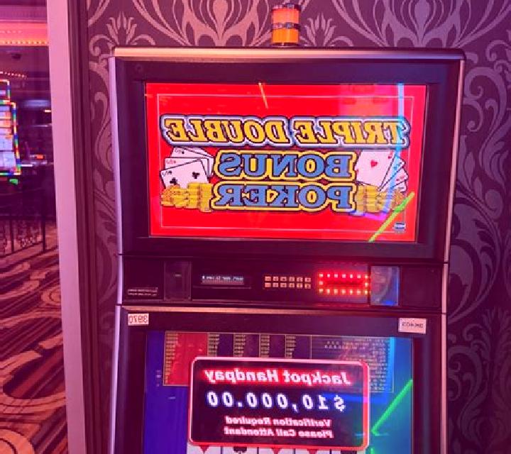 Triple Double Bonus slot machine