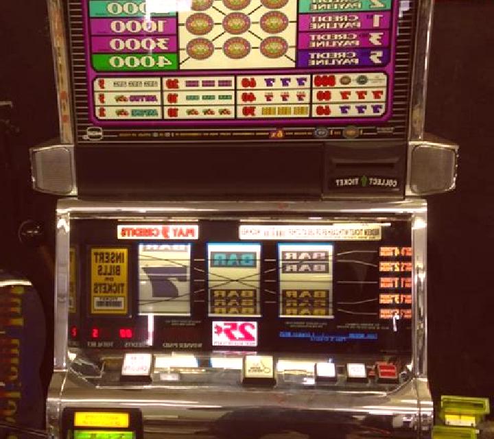 Triple Double Diamond slot game