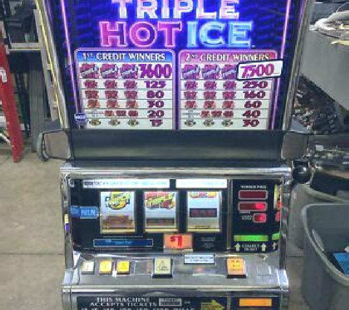 Triple Hot slot machine