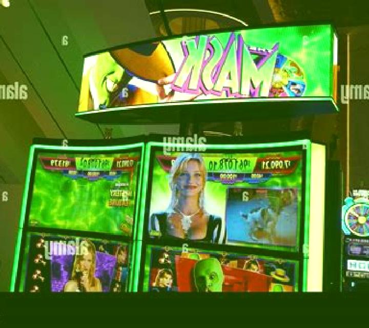 Triple Mask slot machine