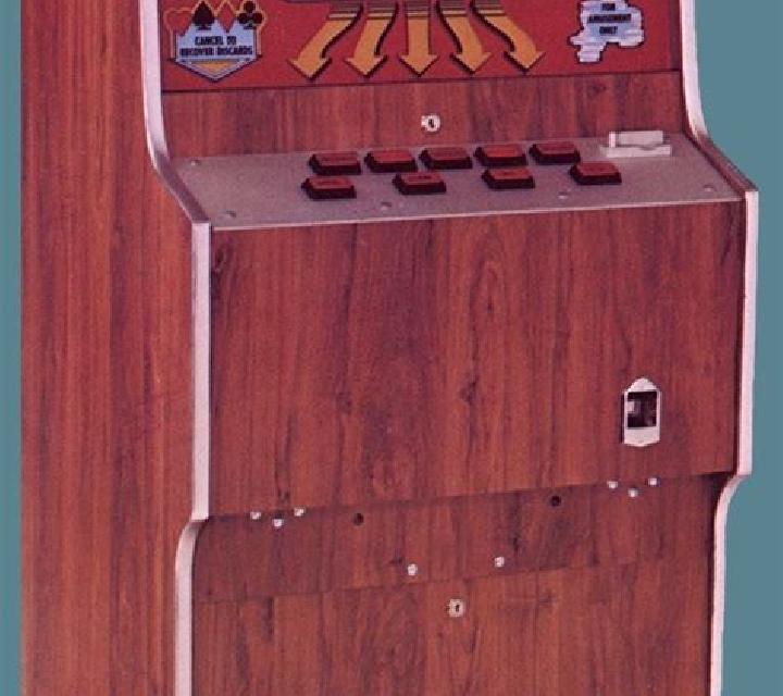 Triple Play Draw Poker slot machine
