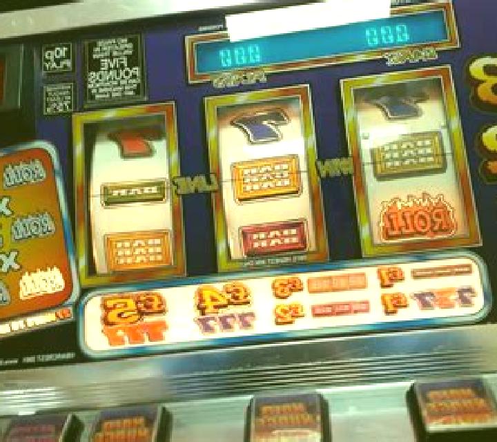 Triple Roll slot machine