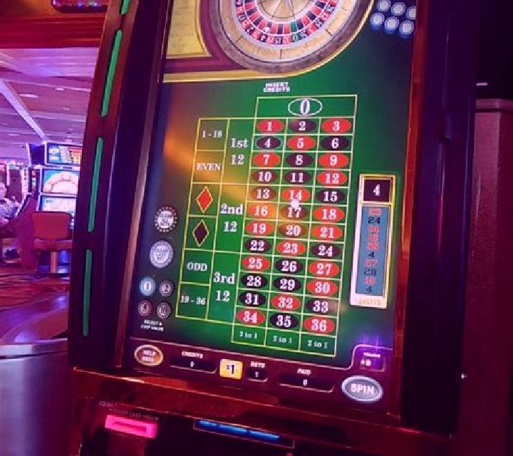 TV Roulette slot machine