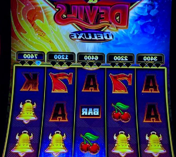 Twice the Diamonds slot machine