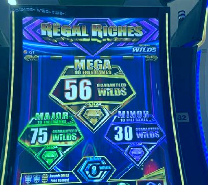 Tycoon Riches Hold & Hit online slot