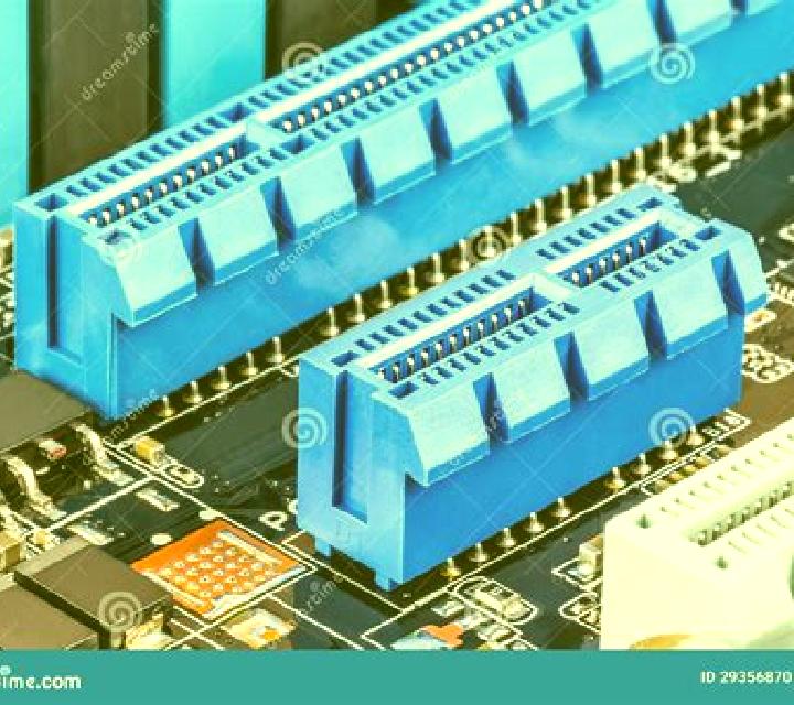 U4 slot