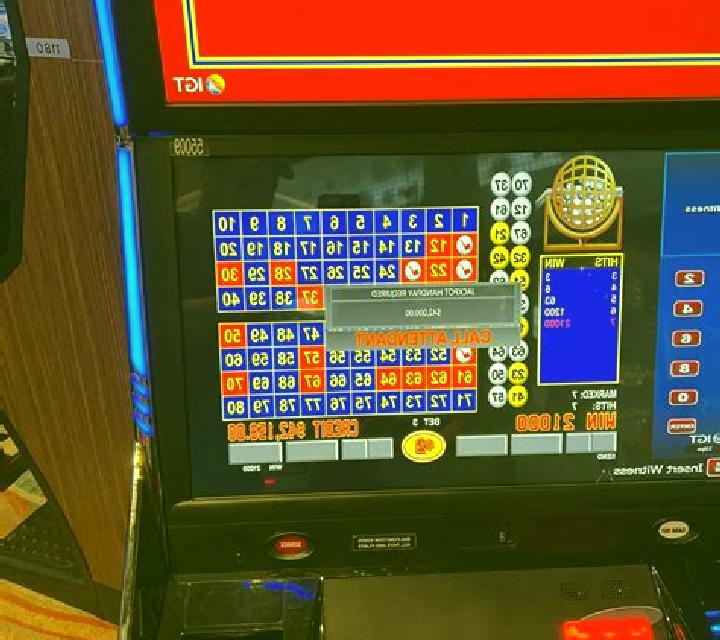 Ultimate Keno slot machine