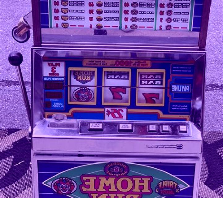Uncle Franks Relic Run slot machine