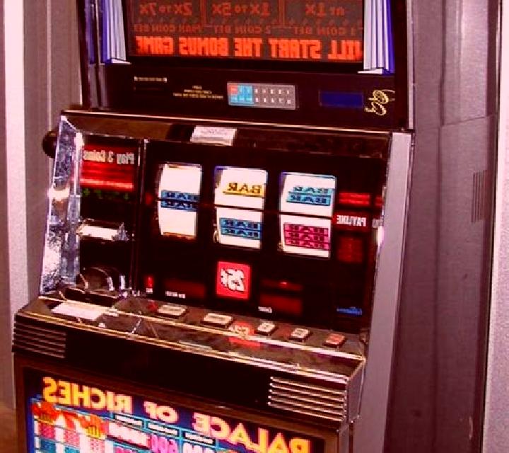 Vault of Riches slot machine