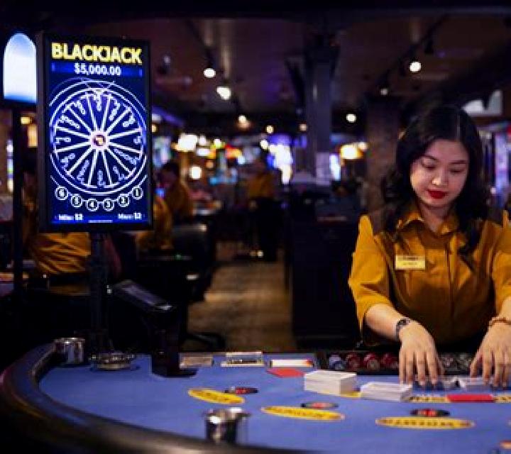 Vegas Downtown Blackjack Gold slot game
