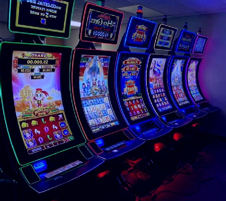 Vegas Lights (CORE Gaming) slot machine
