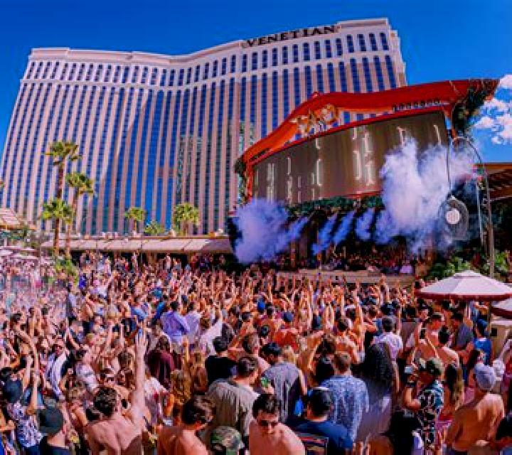 Vegas Pool Party slot