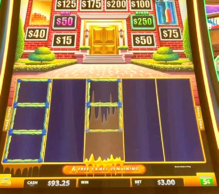Vegas Wilds slot game