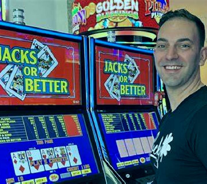 Video Poker (Atlas-V) slot machine