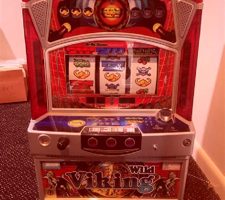 Viking & Striking slot game