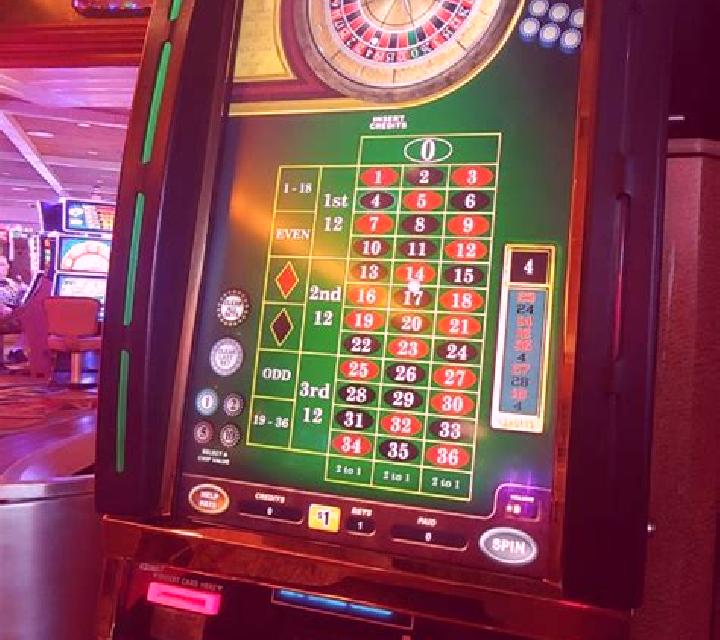 Wall Street Roulette slot machine