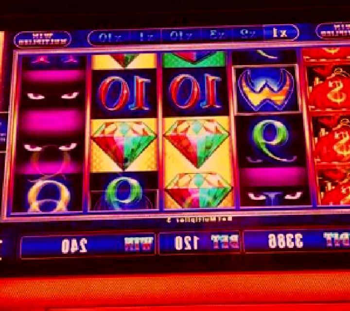 Weird Wicked and Wild slot machine