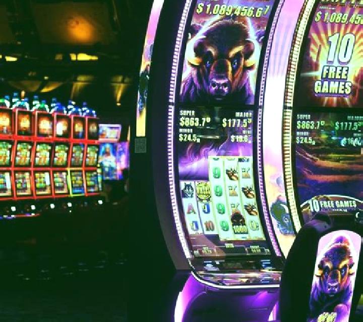White Buffalo (Merkur) slot machine
