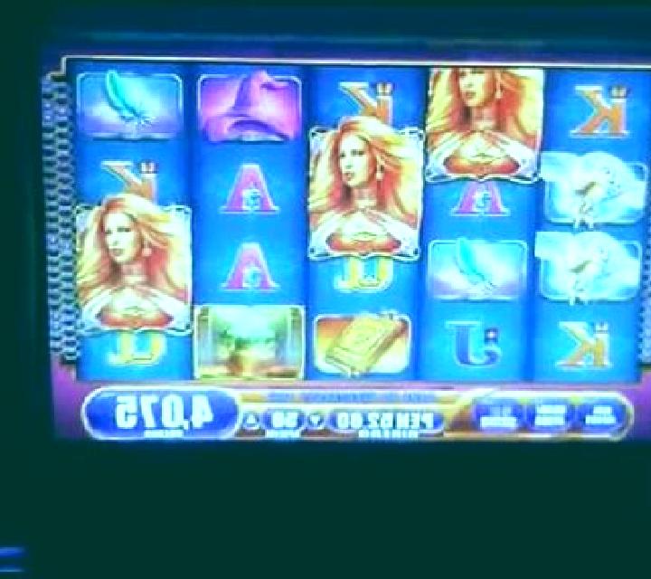 Wicked beauty slot machine