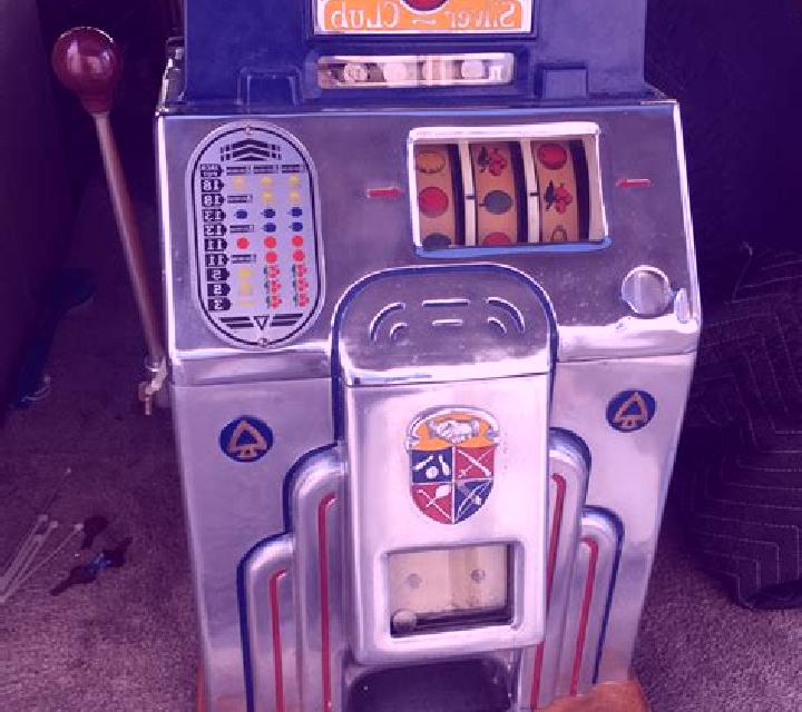 Wild N Free Retro slot machine
