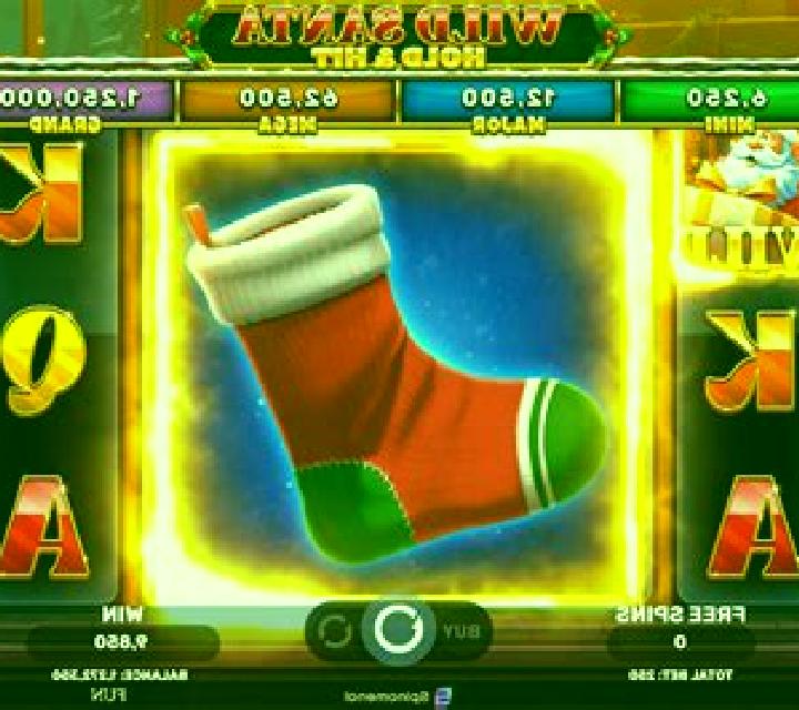 Wild Xmas Hold & Hit slot machine